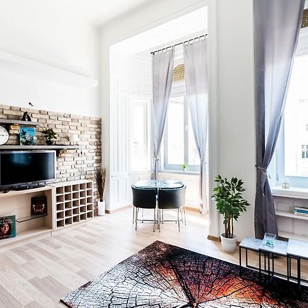 Dream Home Apartment Будапеща Екстериор снимка